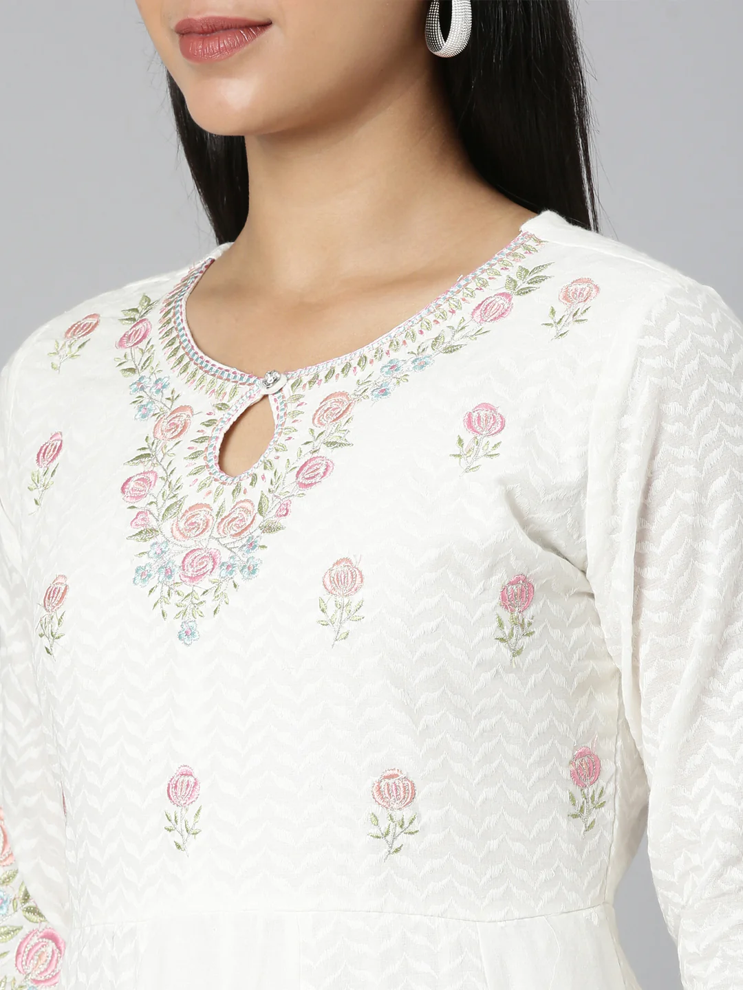 Neerus Off White Regular Straight Solid Kurta and Trousers With Dupatta - Image 4