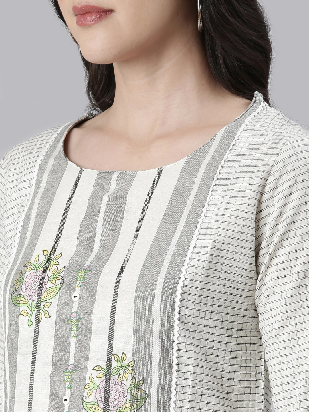 Neerus Off White Straight Printed Cotton Kurta - Image 4
