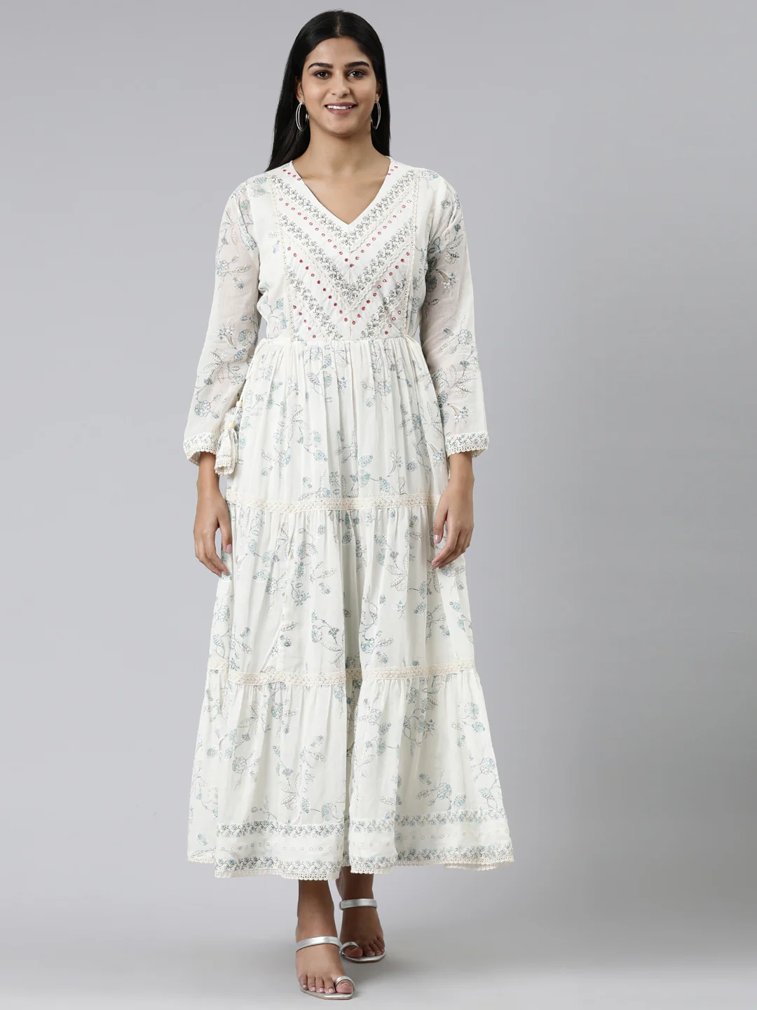 Neerus Off White Straight Printed Cotton Kurta