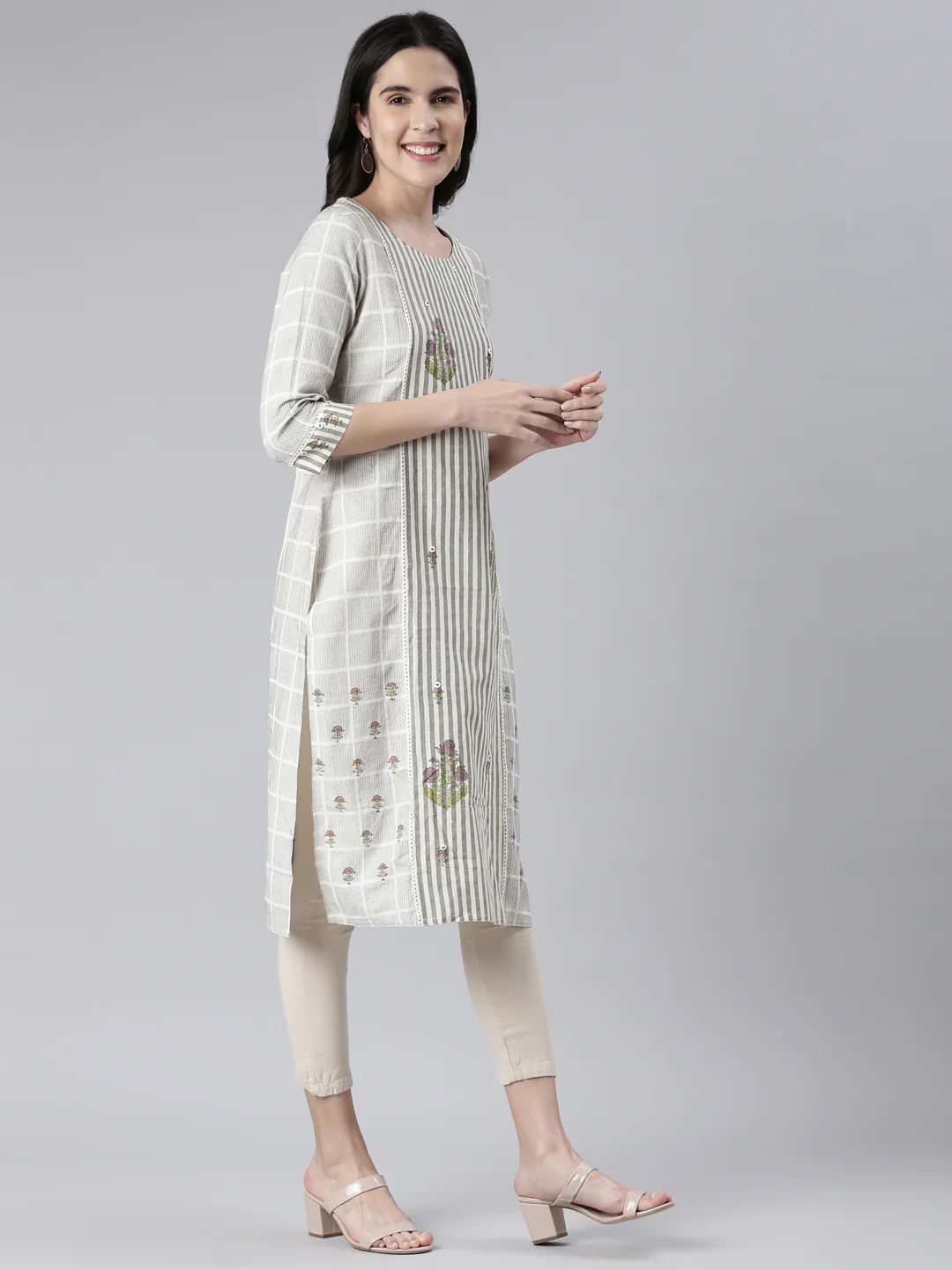 Neerus Off White Straight Printed Cotton Kurta - Image 2