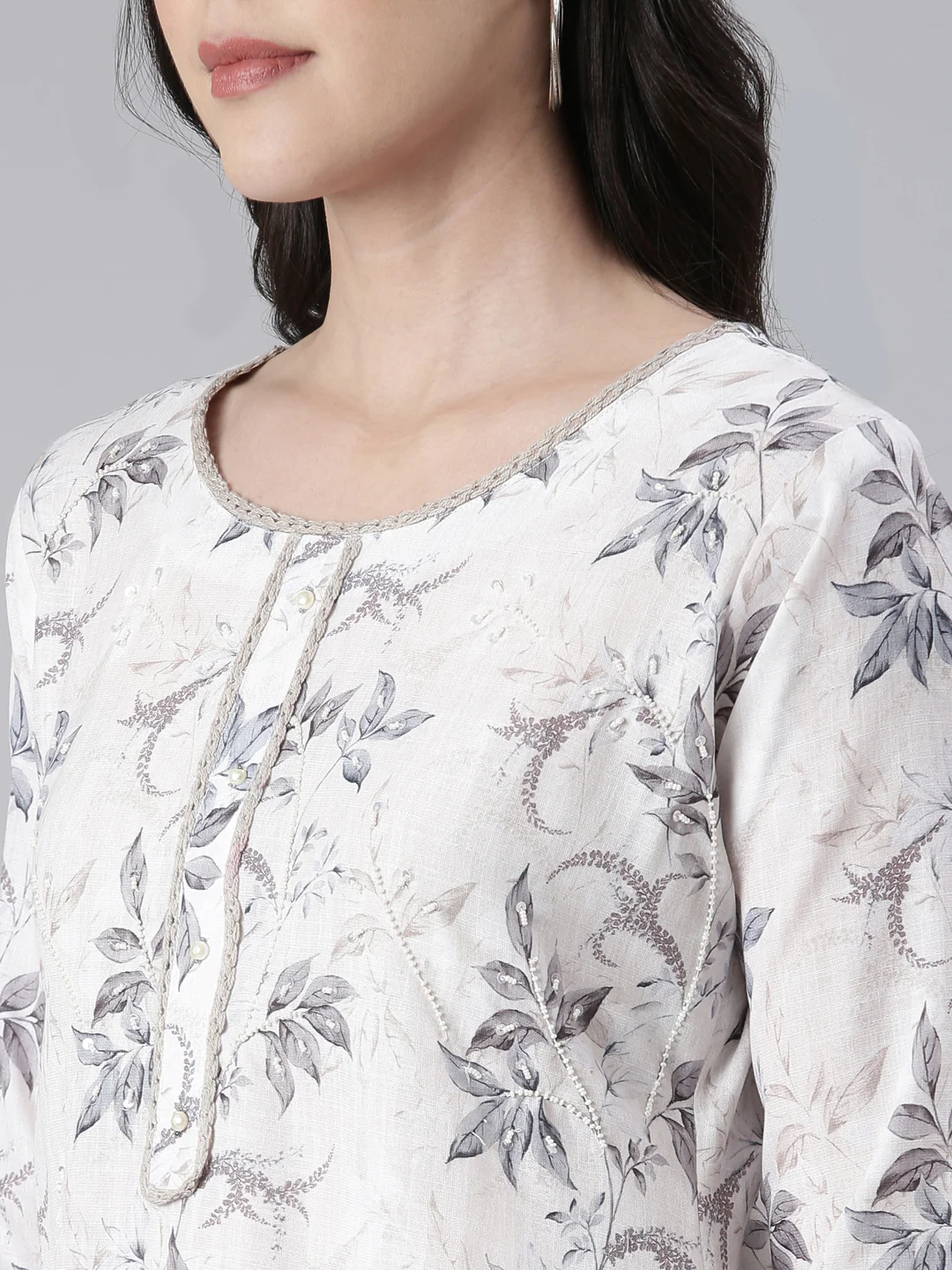 Neerus Off White Straight Printed Cotton Kurta - Image 4