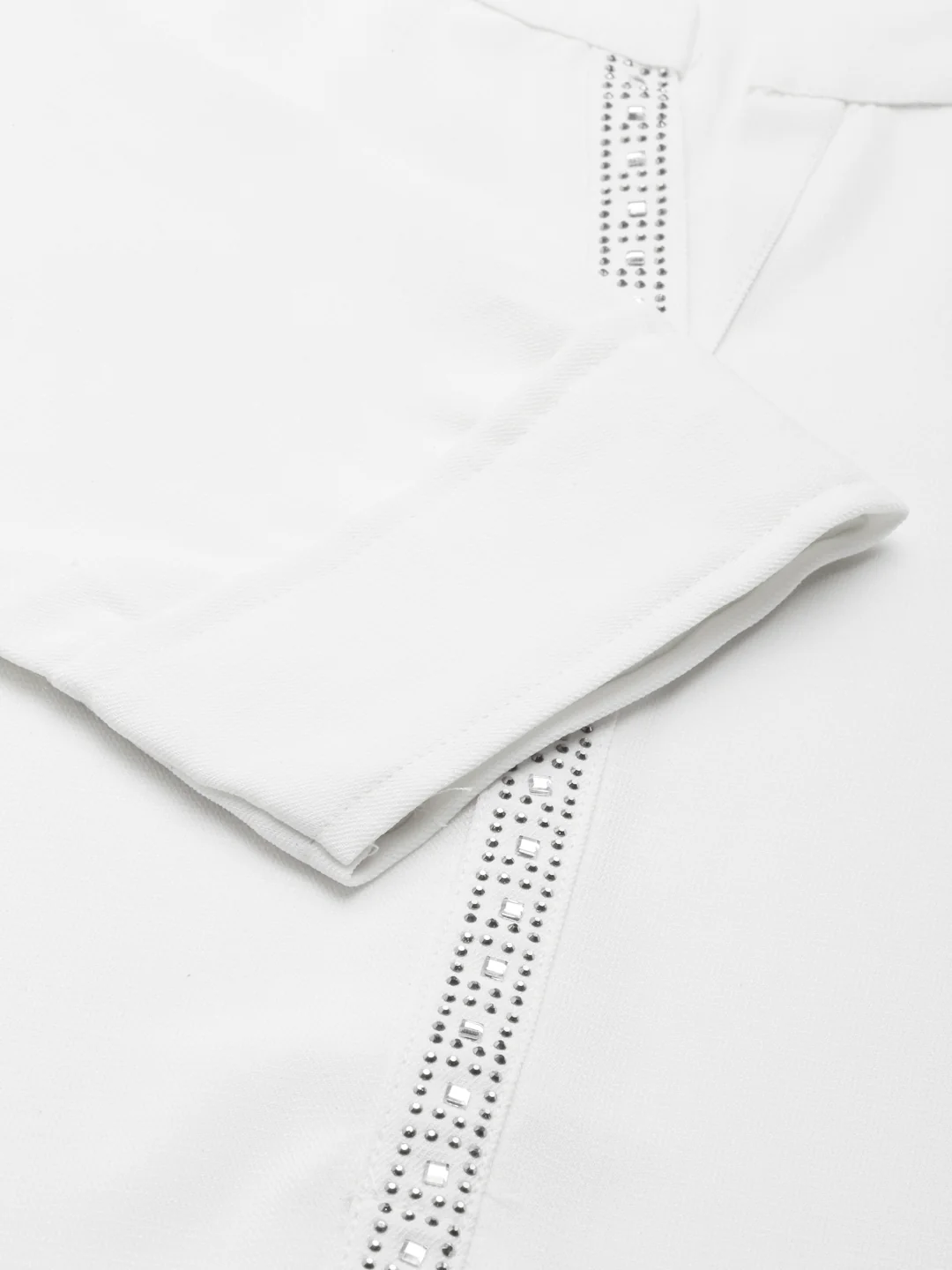 Neerus Off White Straight Solid Viscose Rayon Kurta - Image 5