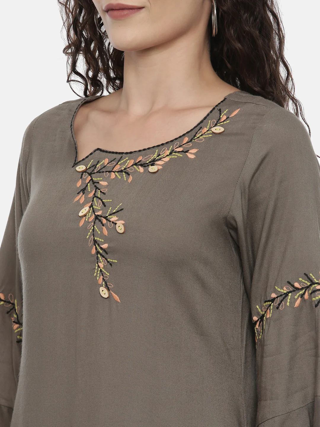 Neerus Olive Green Floral Embroidered Flared Sleeves Thread Work Kurta - Image 4
