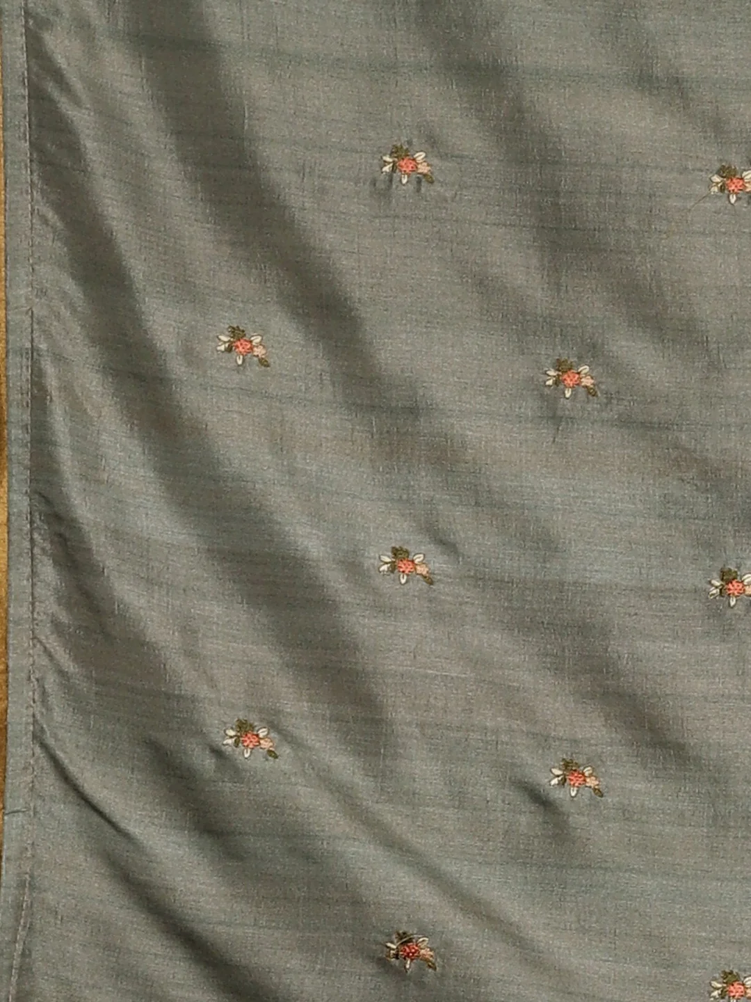 Neerus Olive Printed Saree With Blouse - Image 6