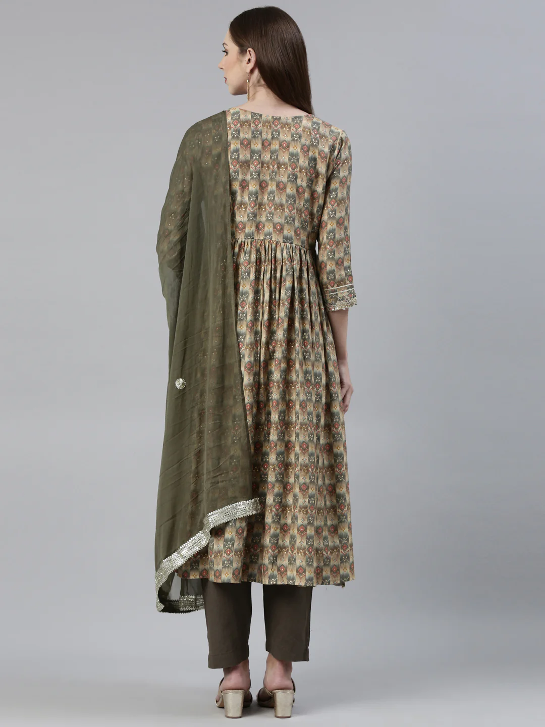 Neerus Olive Regular Knee Length Printed Kurta Solid Trousers With Dupatta - Image 3