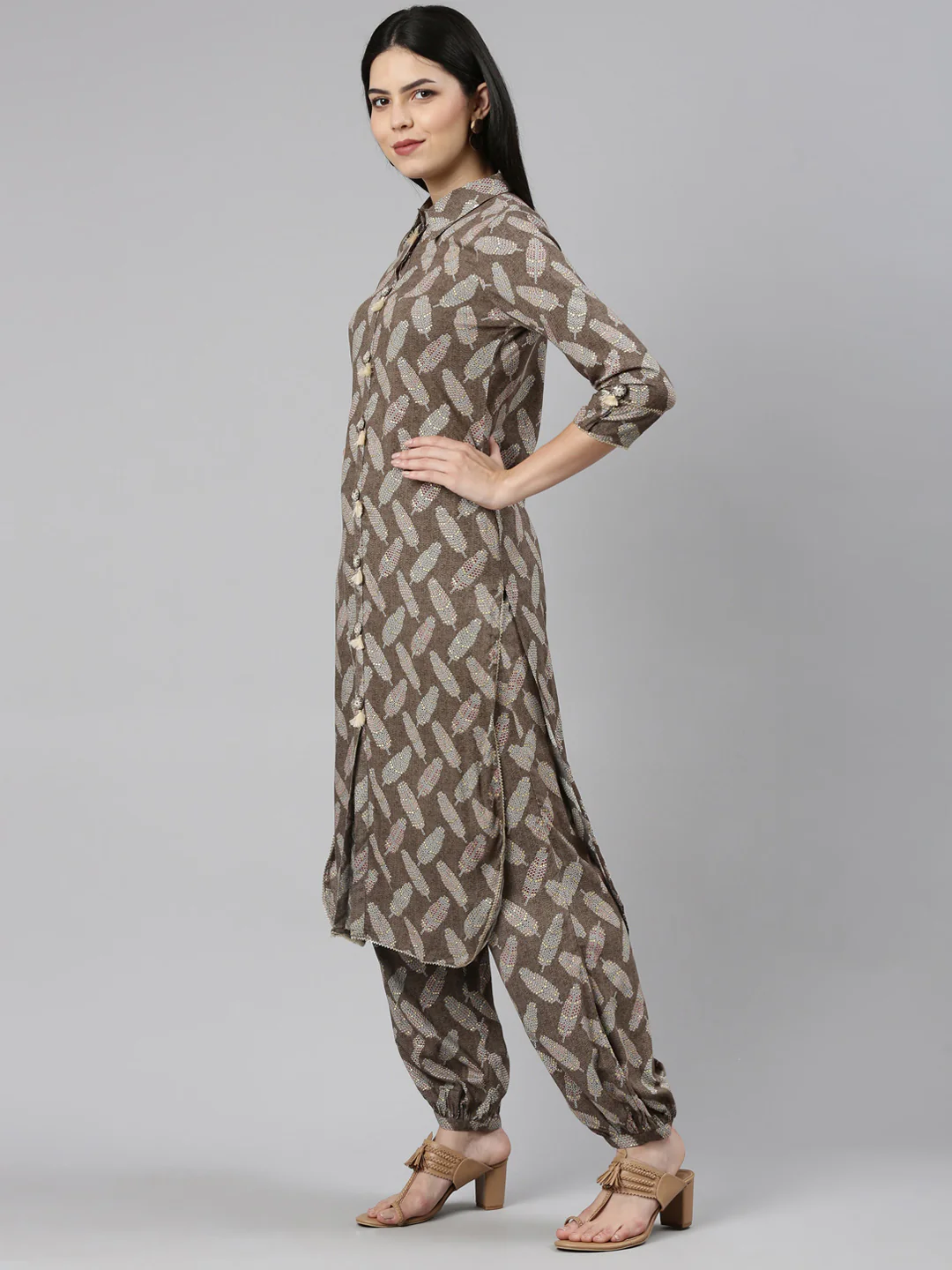 Neerus Olive Regular Straight Printed Kurta And Salwar - Image 2