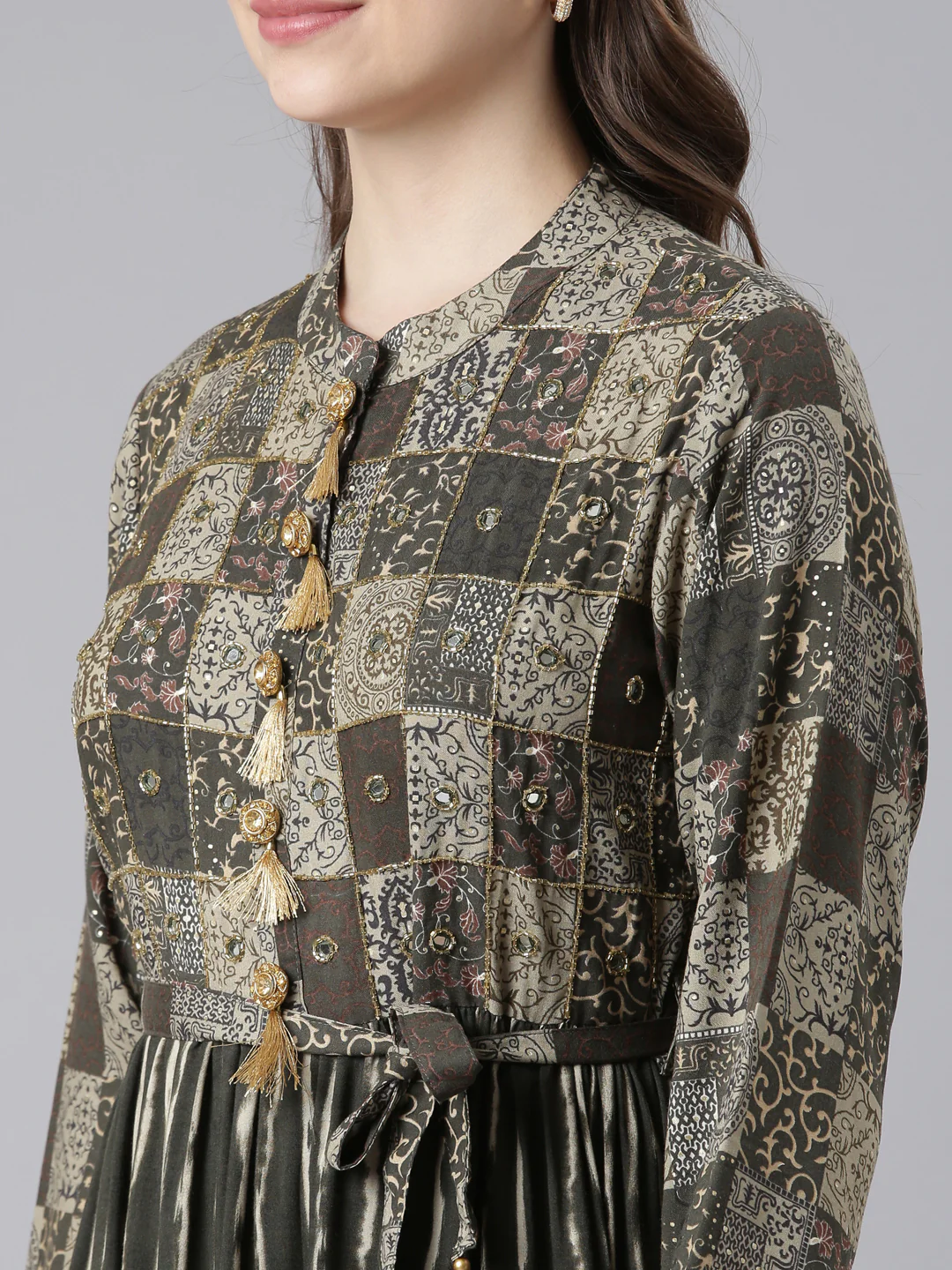 Neerus Olive Viscose Rayon Curved Casual Geometric Maxi Dresses. - Image 5