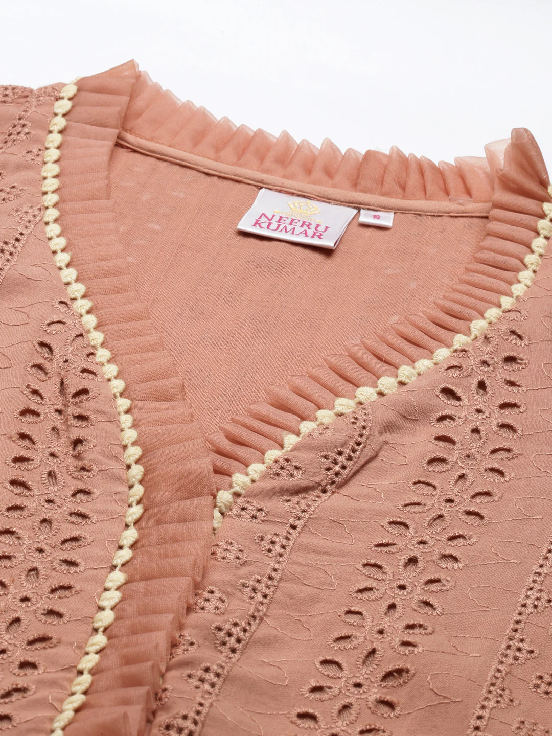 Neerus Onion Color Chiken Fabric Kurta - Image 2