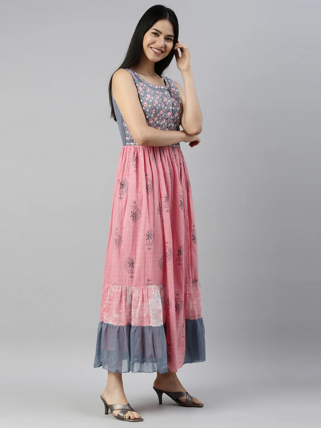 Neerus Onion Color Cotton Fabric Kurta - Image 4