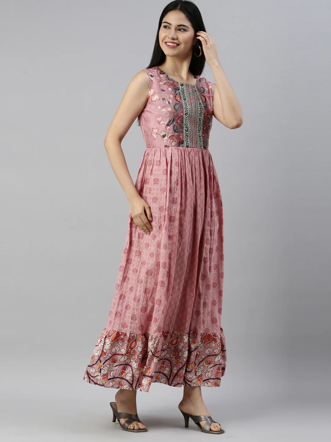 Neerus Onion Color Cotton Fabric Kurta - Image 4