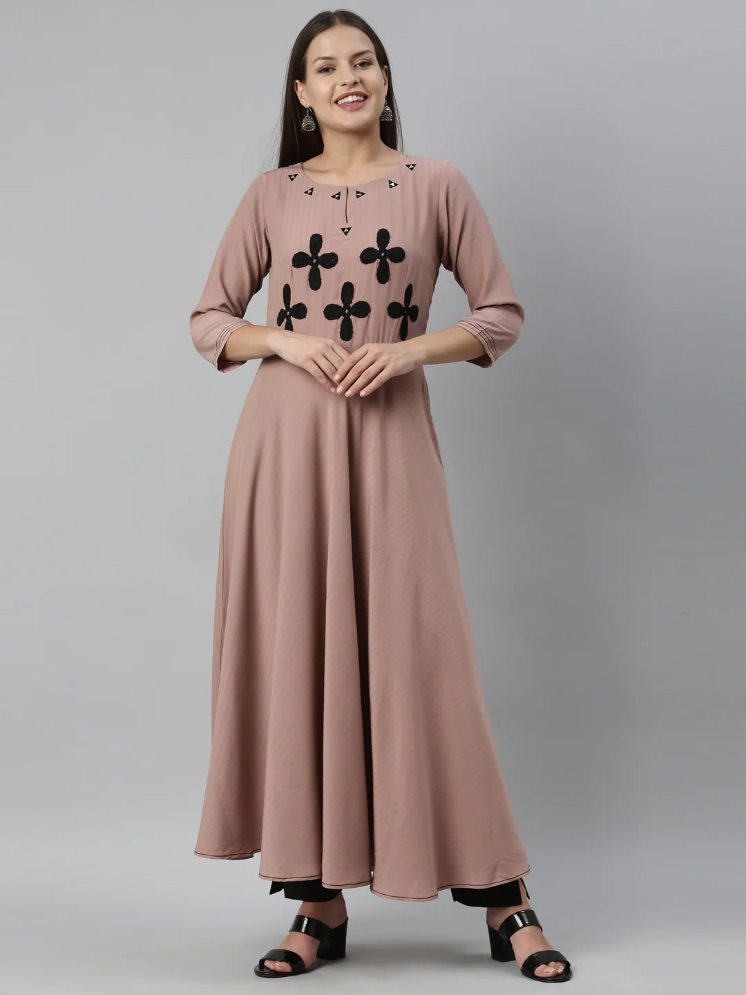 Neerus Onion Color Muslin Fabric Kurta - Image 6