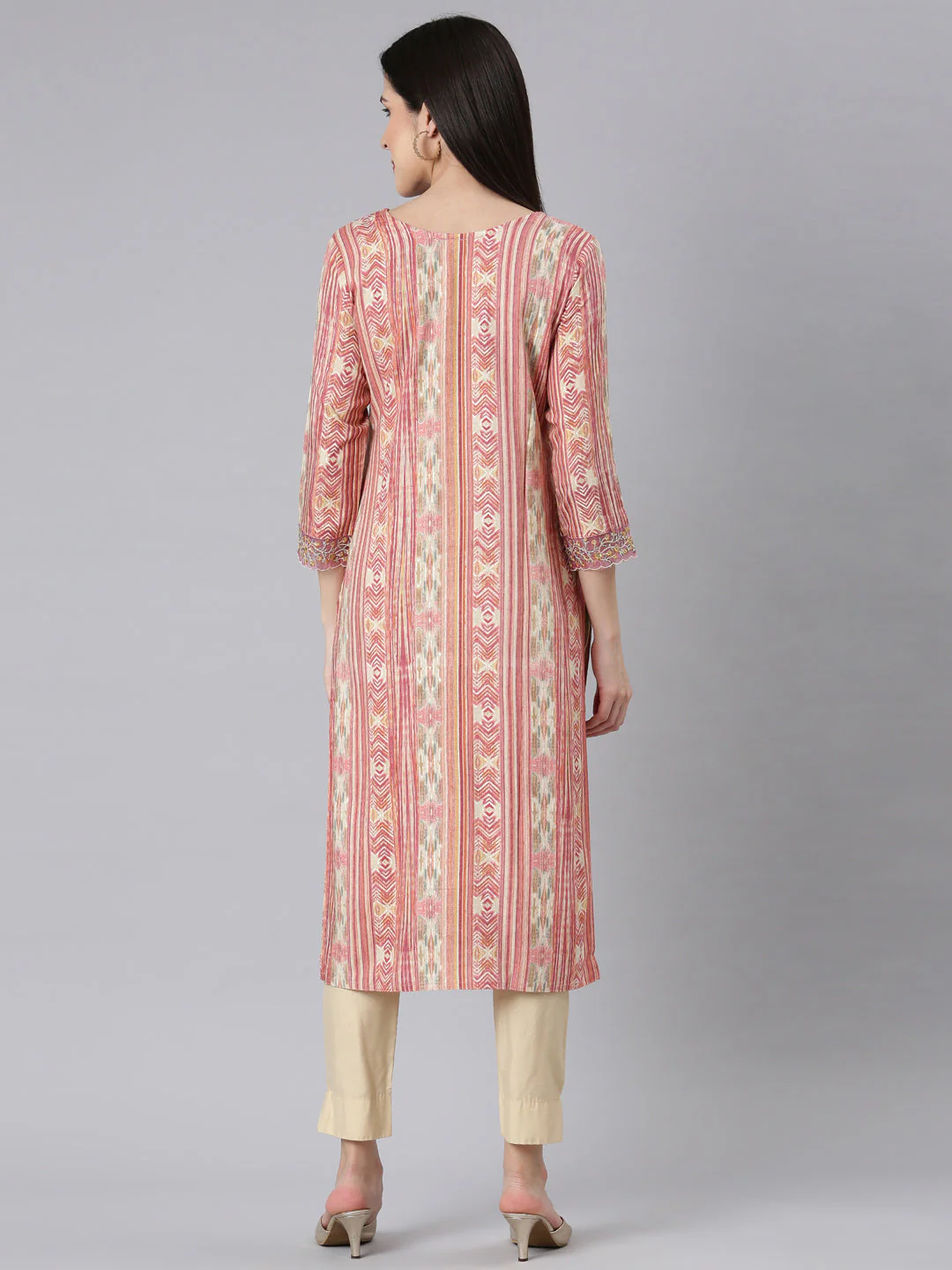 Neerus Onion Panelled Straight Chevron Kurta - Image 3