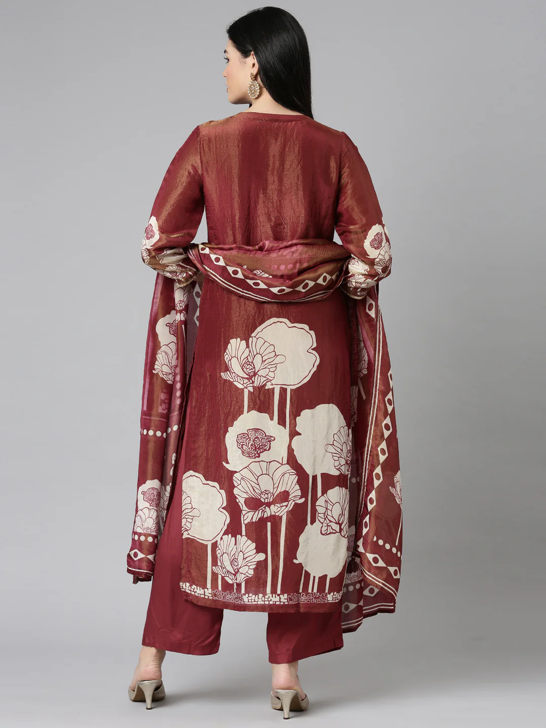 Neerus Orange Casual Floral Straight Kurta and Trousers With Dupatta - Image 4