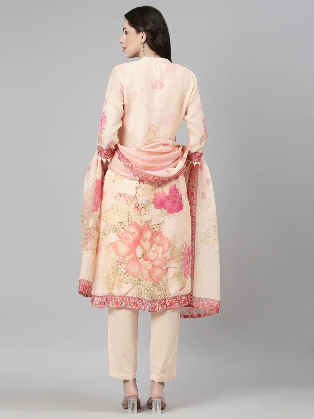 Neerus Peach Casual Floral Straight Kurta and Trousers With Dupatta - Image 4