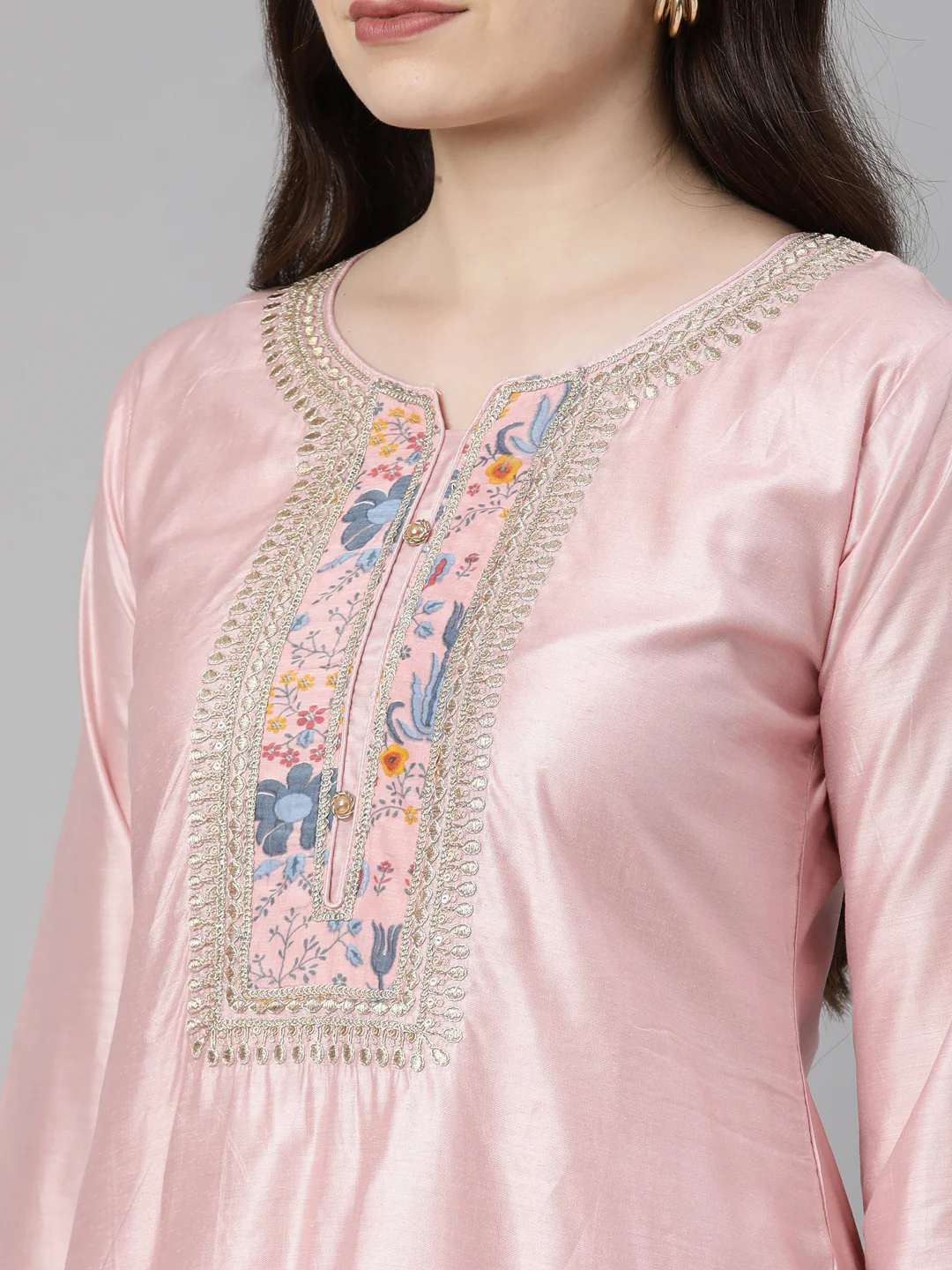 Neerus Peach Regular Knee Length Embroidered Kurta Solid Trousers With Dupatta - Image 5