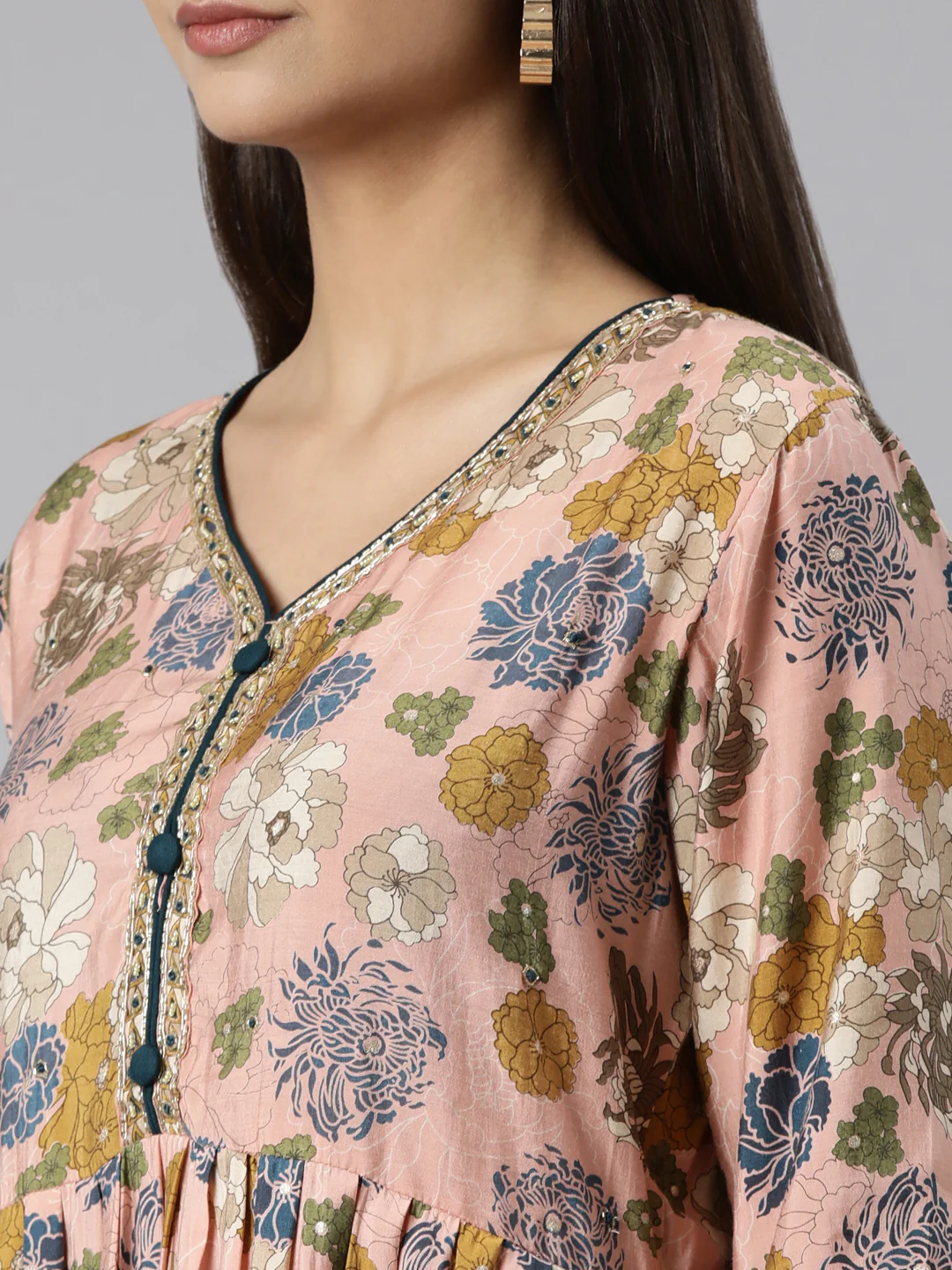 Neerus Peach Regular Straight Floral Kurta And Trousers With Dupatta - Image 4