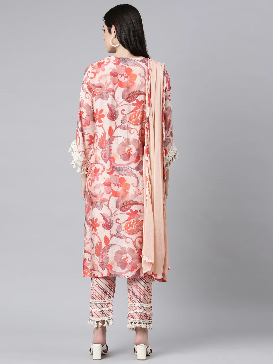 Neerus Peach Regular Straight Floral Kurta And Trousers With Dupatta - Image 3