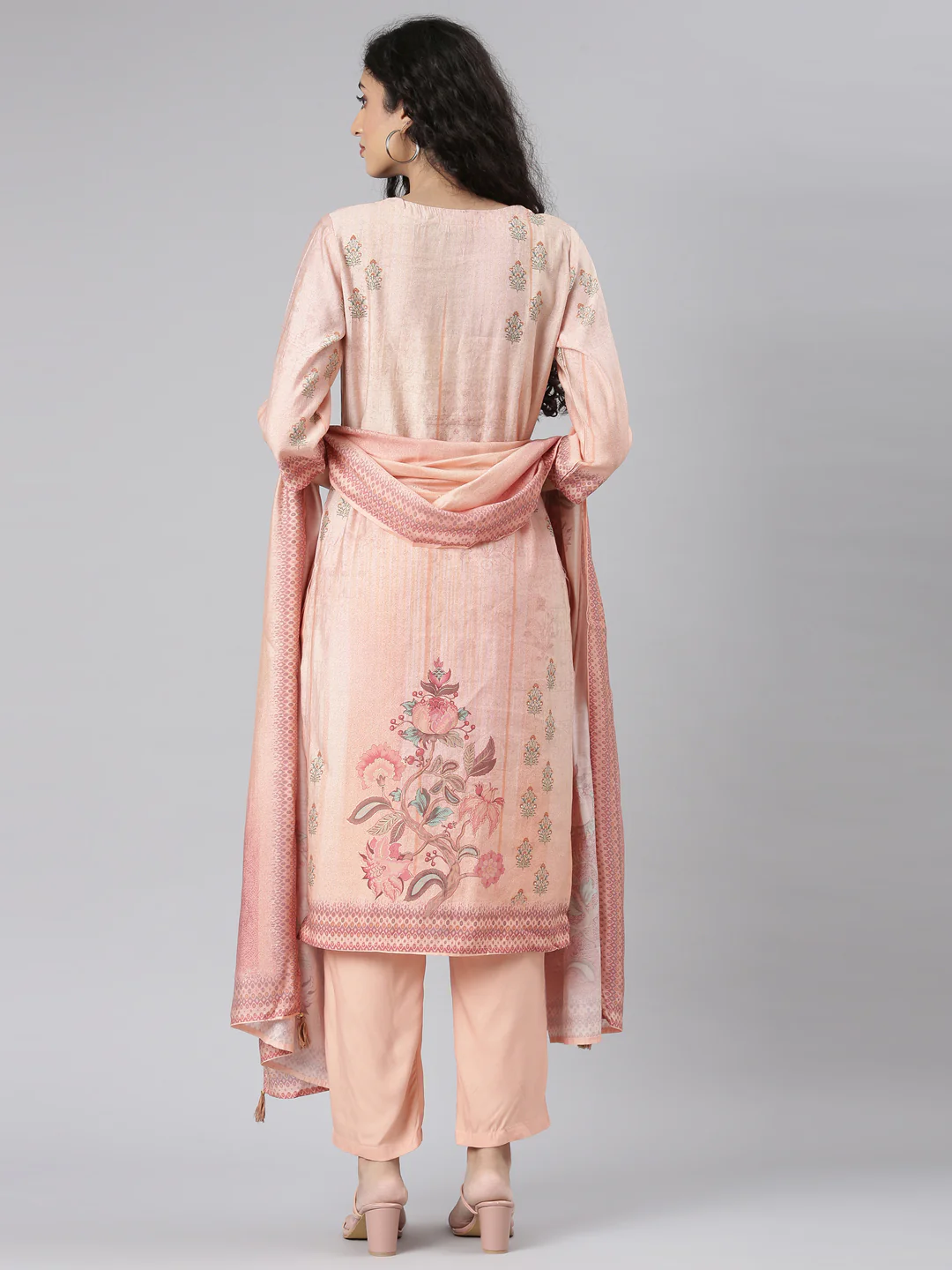 Neerus Peach Straight Casual Floral Kurta and Trouser with Dupatta - Image 4
