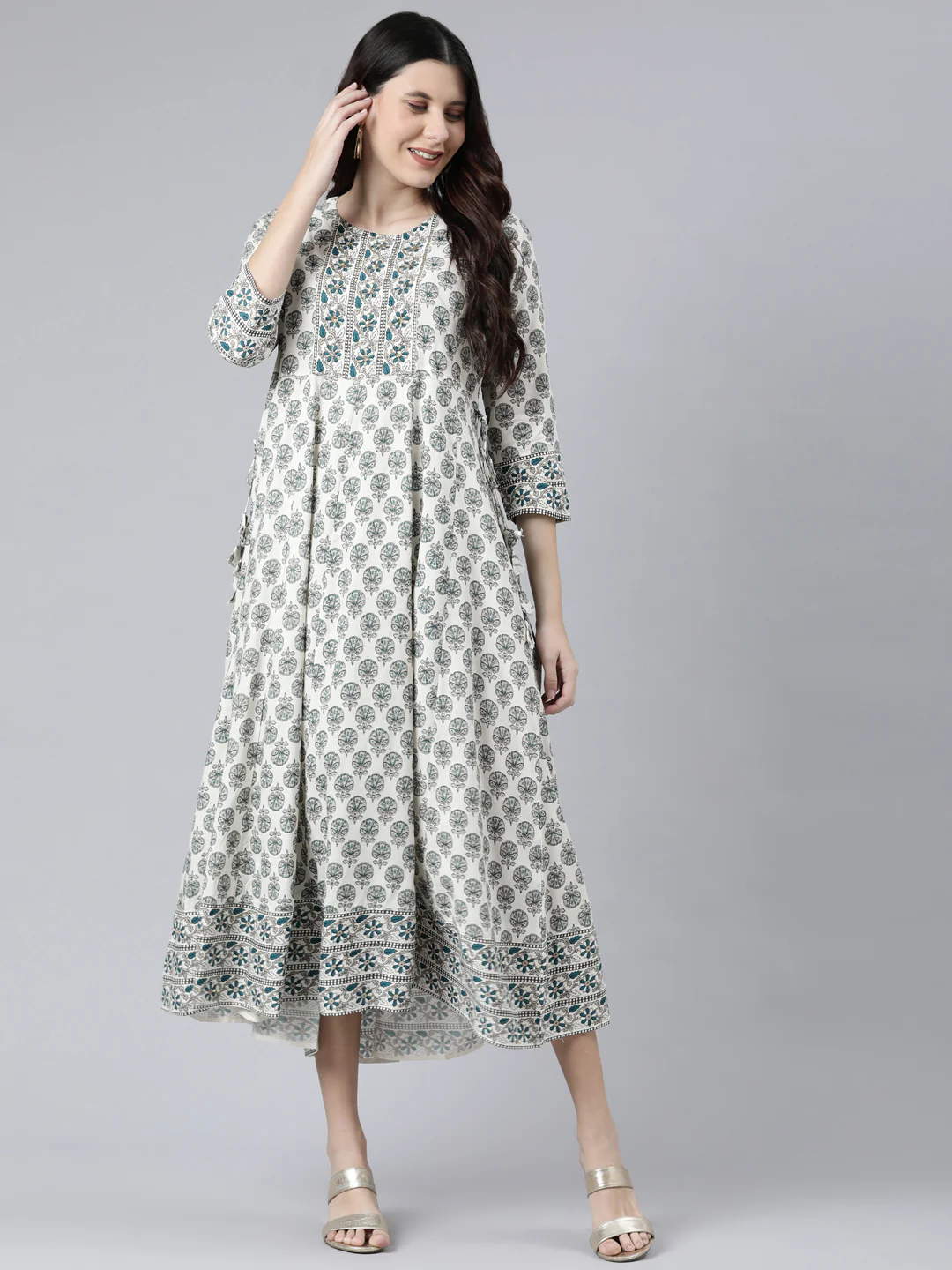 Neerus Peacock Color Rayon Fabric Kurta - Image 5