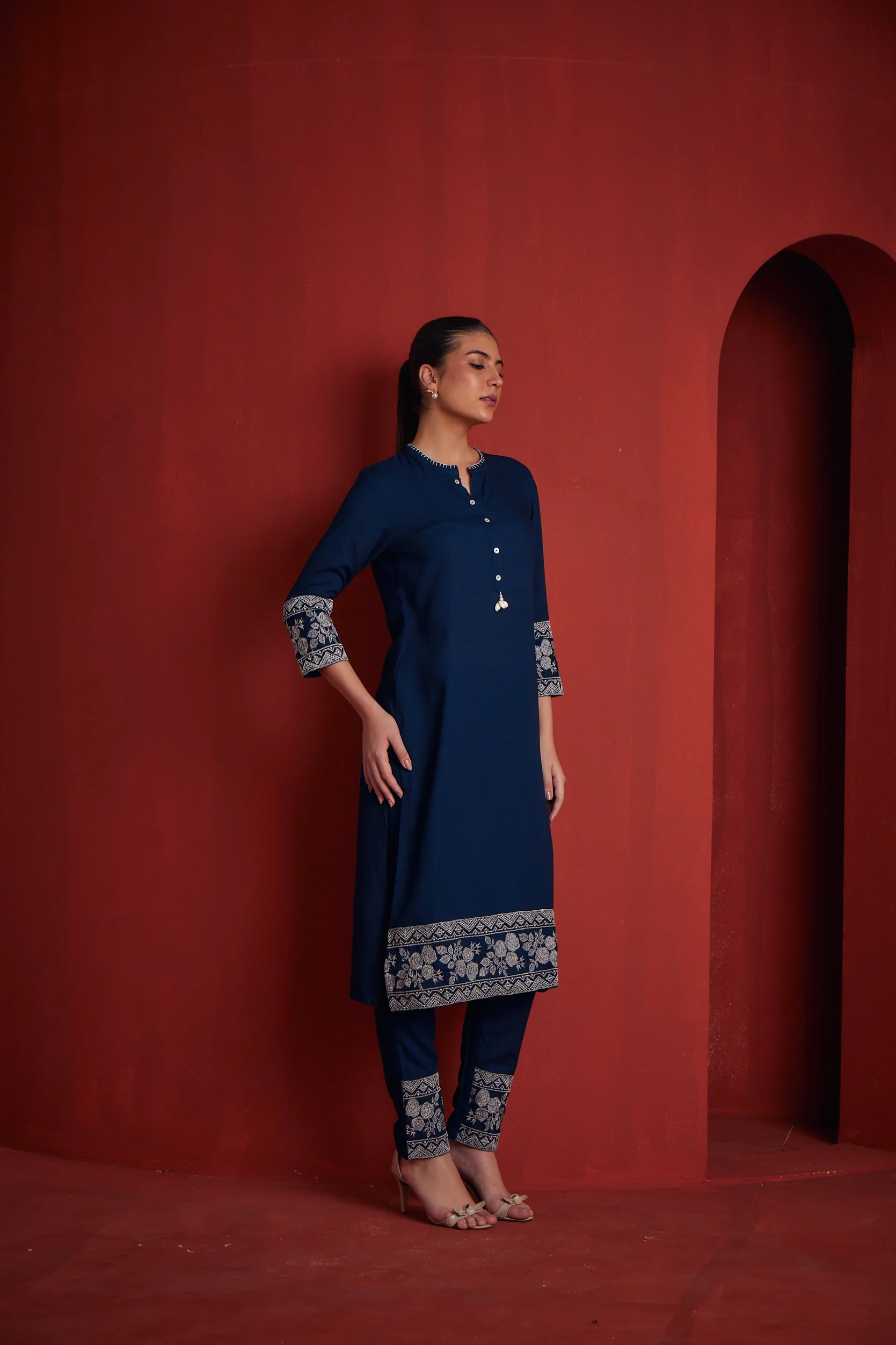 Neerus Peacock Regular Straight Solid Kurta Sets And Trousers - Image 4