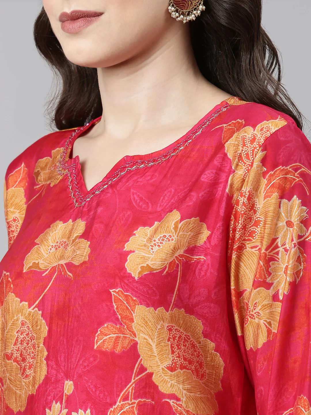Neerus Pink Casual Floral Straight Kurta and Trousers With Dupatta - Image 5