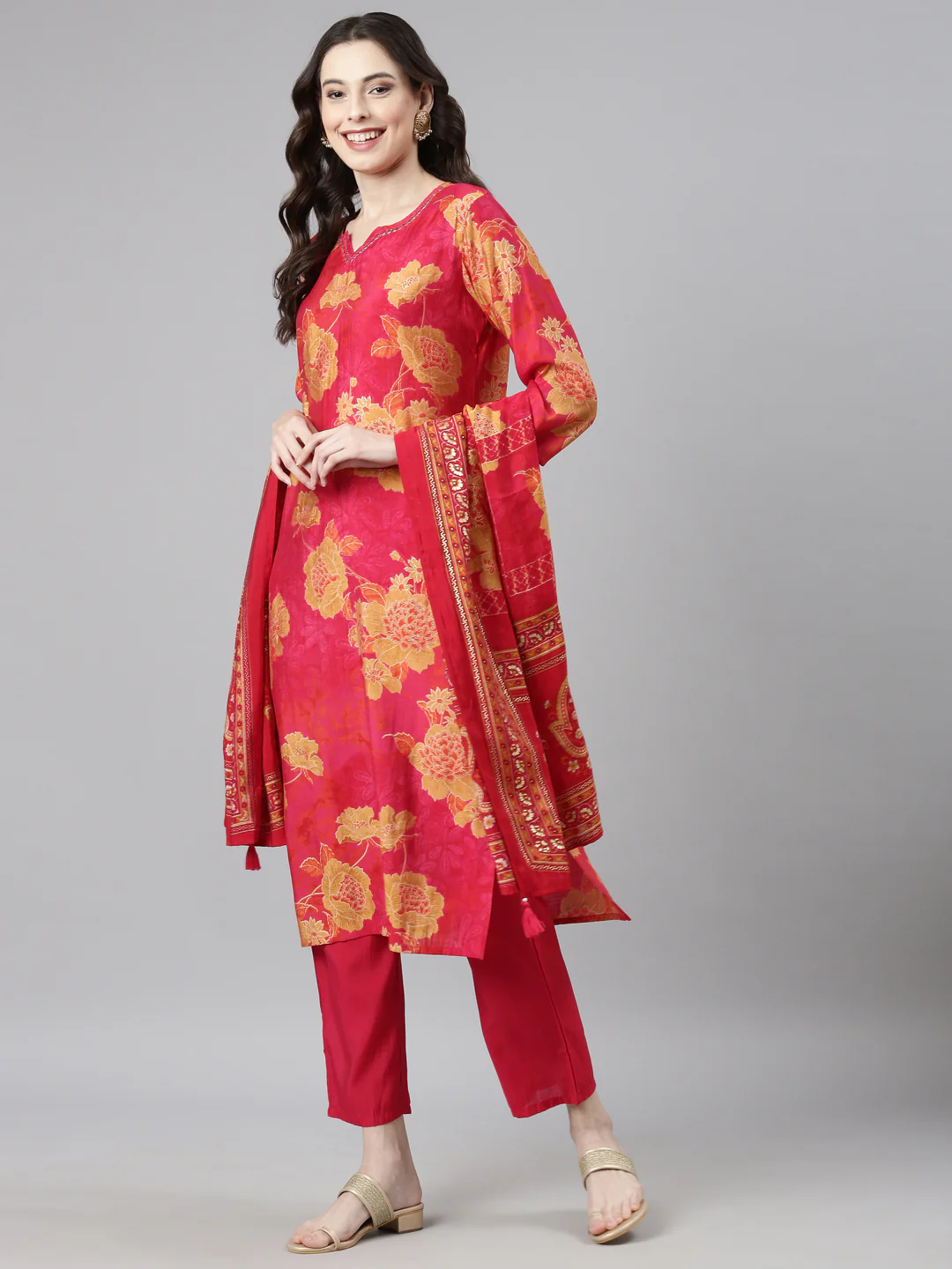 Neerus Pink Casual Floral Straight Kurta and Trousers With Dupatta - Image 6