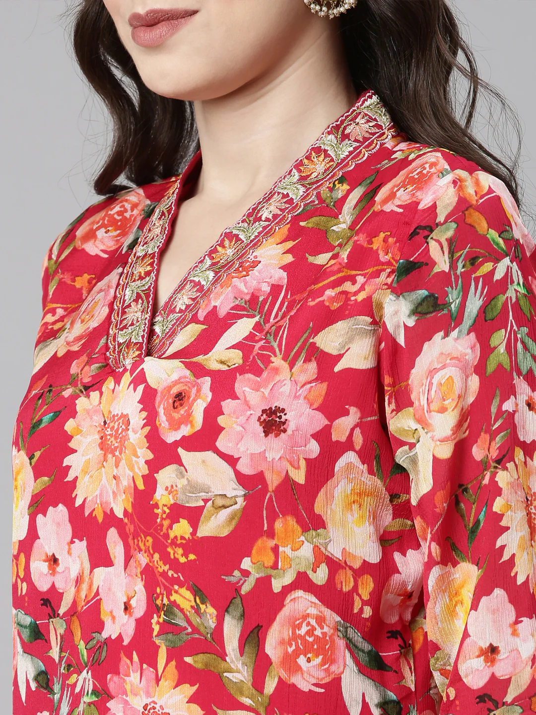 Neerus Pink Casual Floral Straight Kurta and Trousers With Dupatta - Image 5