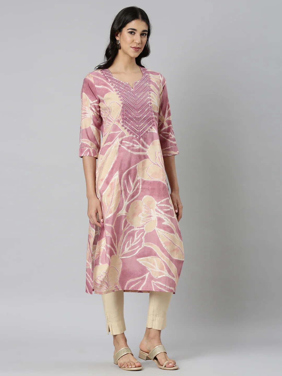Neerus Pink Casual Floral Straight Kurta - Image 3
