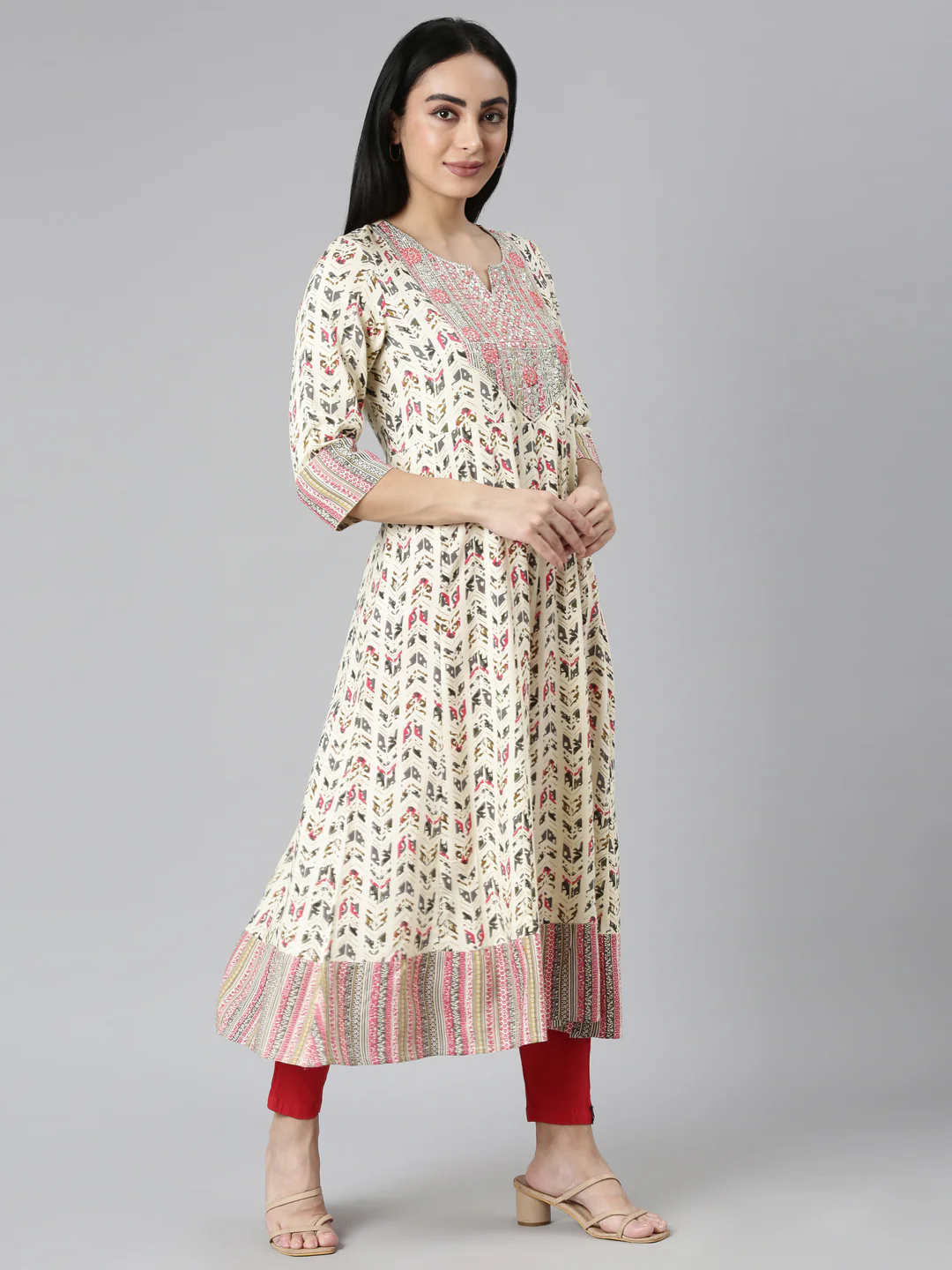 Neerus Pink Flared Casual Floral Anarkali Kurta - Image 3