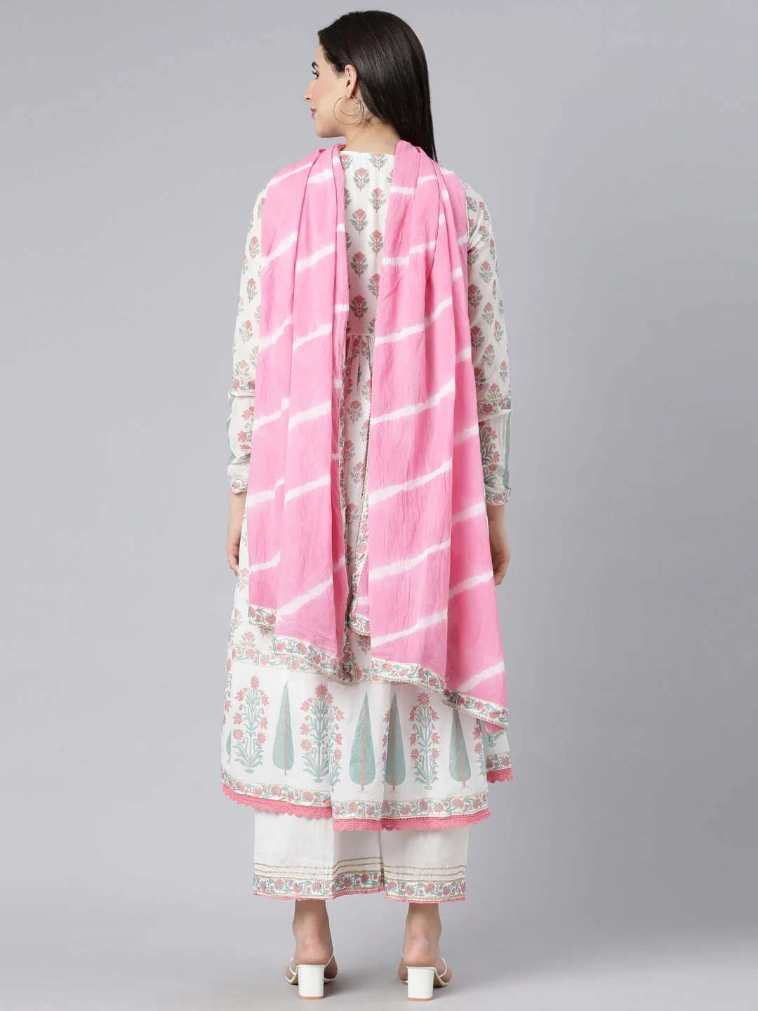Neerus Pink Panelled Printed Kurta And Palazzos With Dupatta - Image 4
