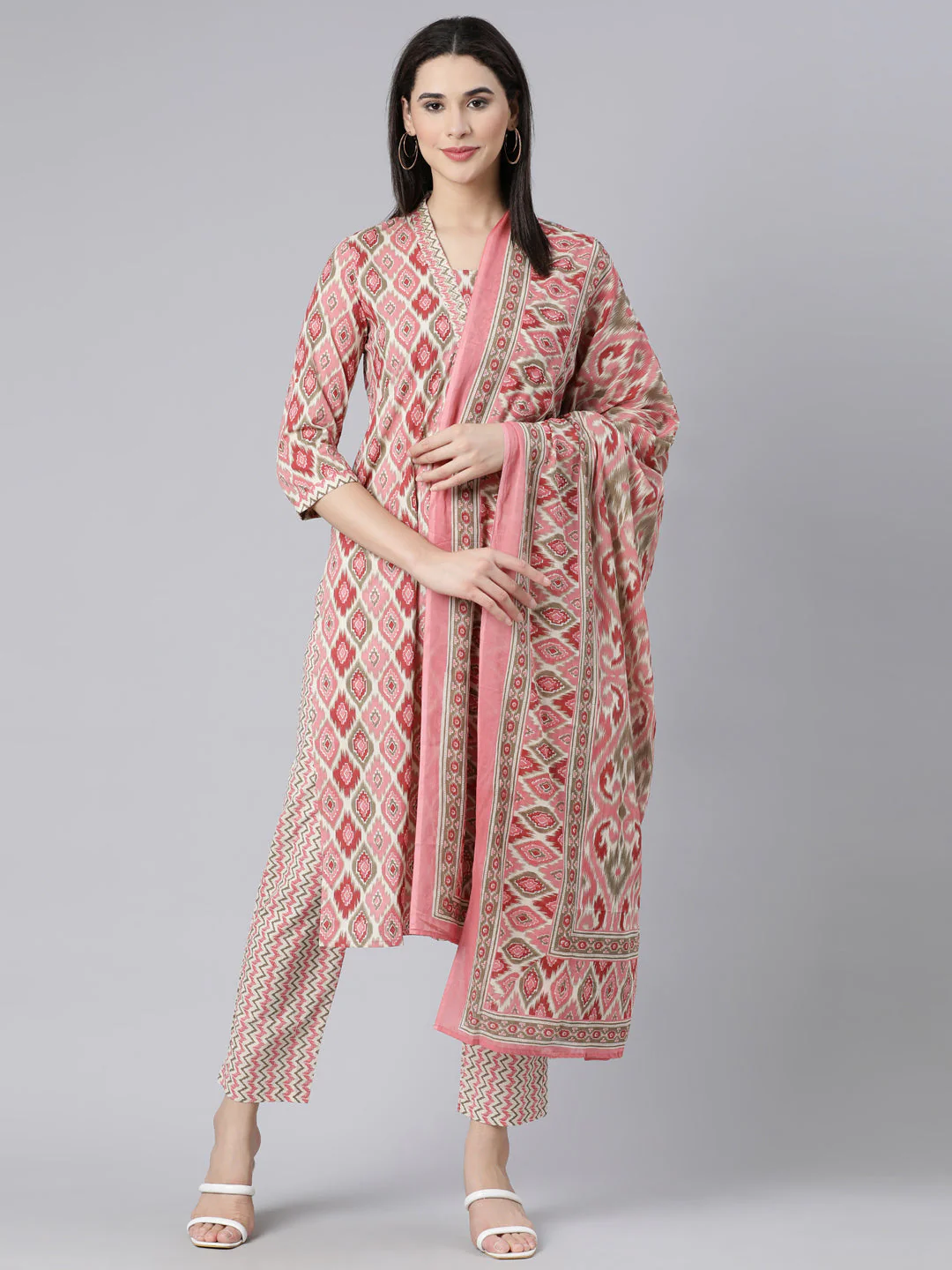 Neerus Pink Panelled Straight Printed Kurta And Trousers With Dupatta - Image 6