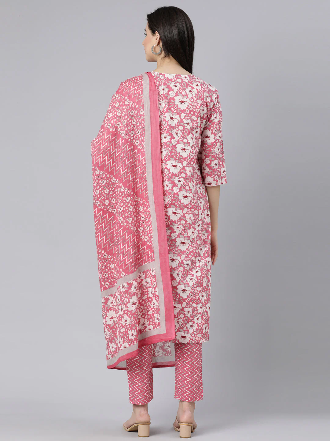Neerus Pink Panelled Straight Printed Kurta And Trousers With Dupatta - Image 5