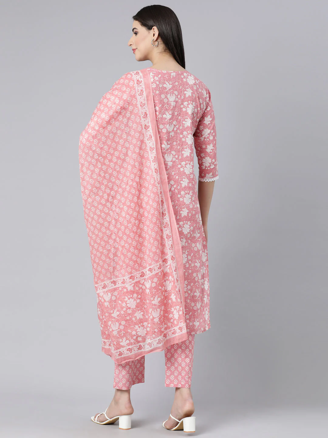 Neerus Pink Panelled Straight Printed Kurta And Trousers With Dupatta - Image 4