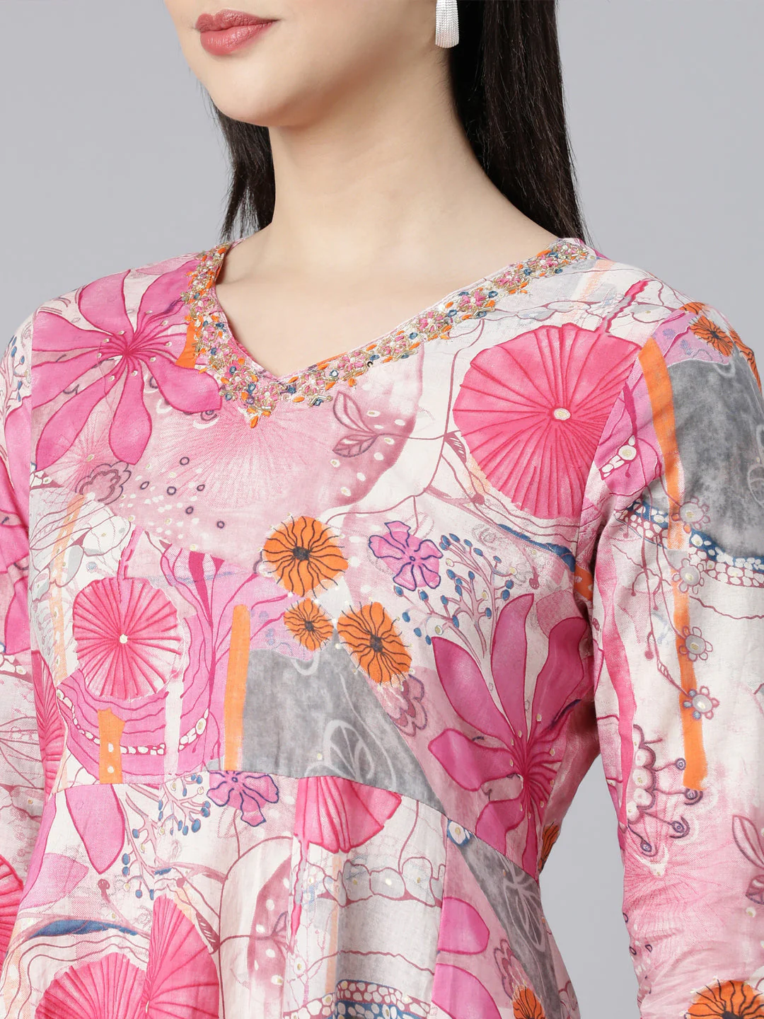 Neerus Pink Panelled Printed Kurta And Trousers With Dupatta - Image 5