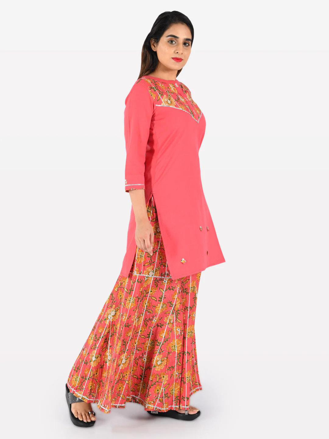 Neerus Pink Printed Straight Kurta - Image 2
