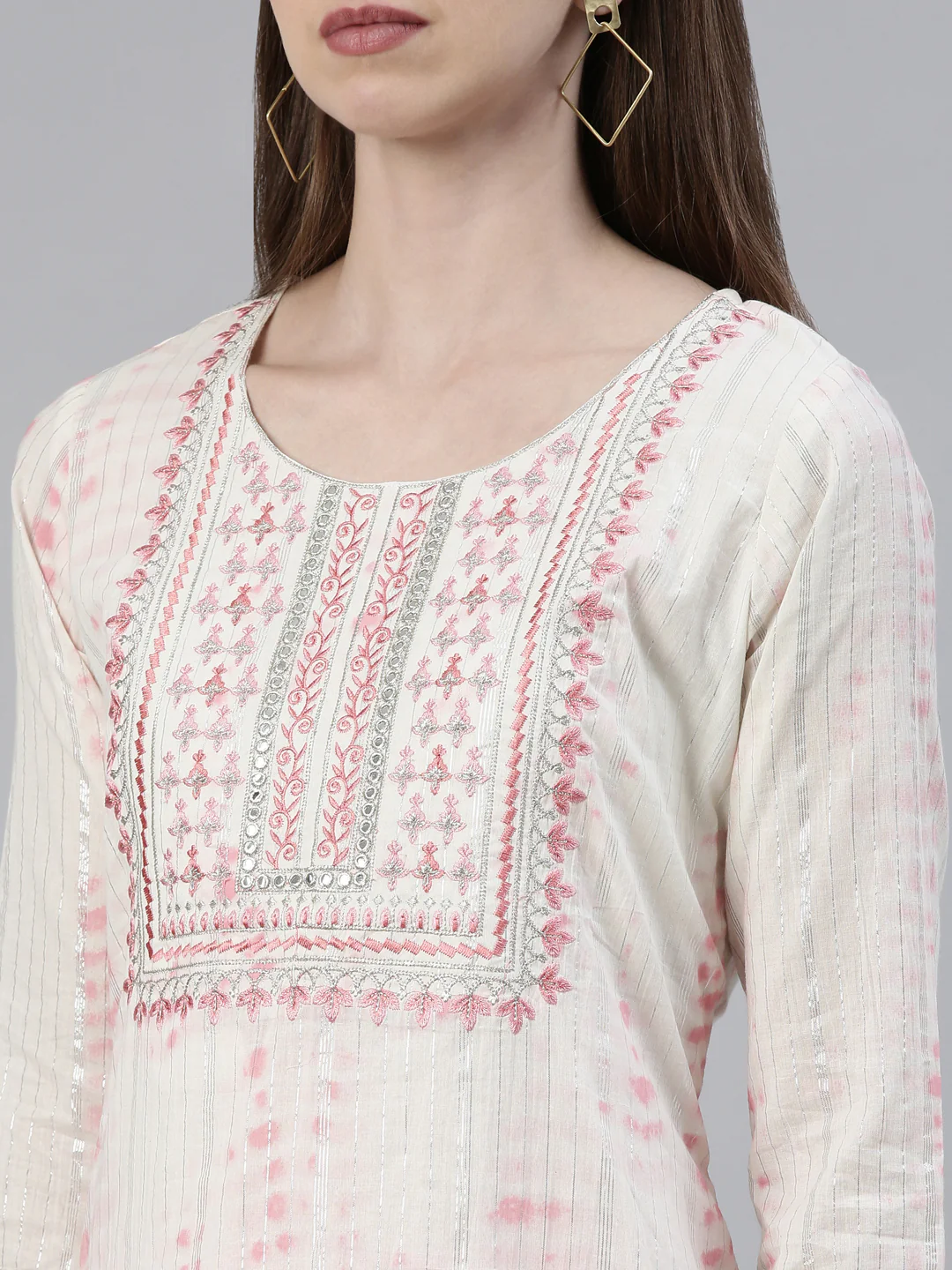 Neerus Pink Regular Knee Length Printed Kurta Solid Trousers With Dupatta - Image 4