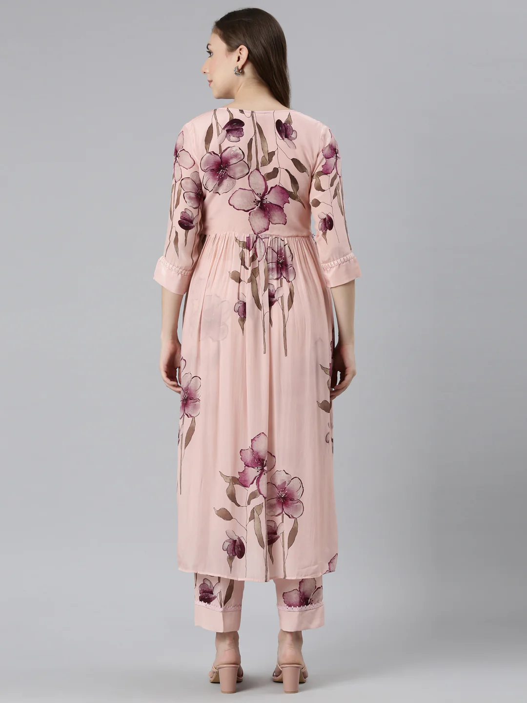 Neerus Pink Regular Stragiht Printed Kurta and Palazzos - Image 3