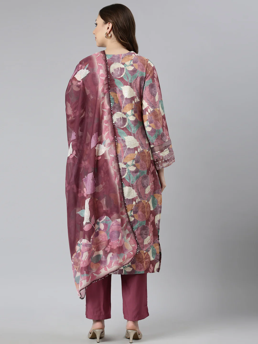 Neerus Pink Regular Straight Floral Kurta And Trousers With Dupatta - Image 3
