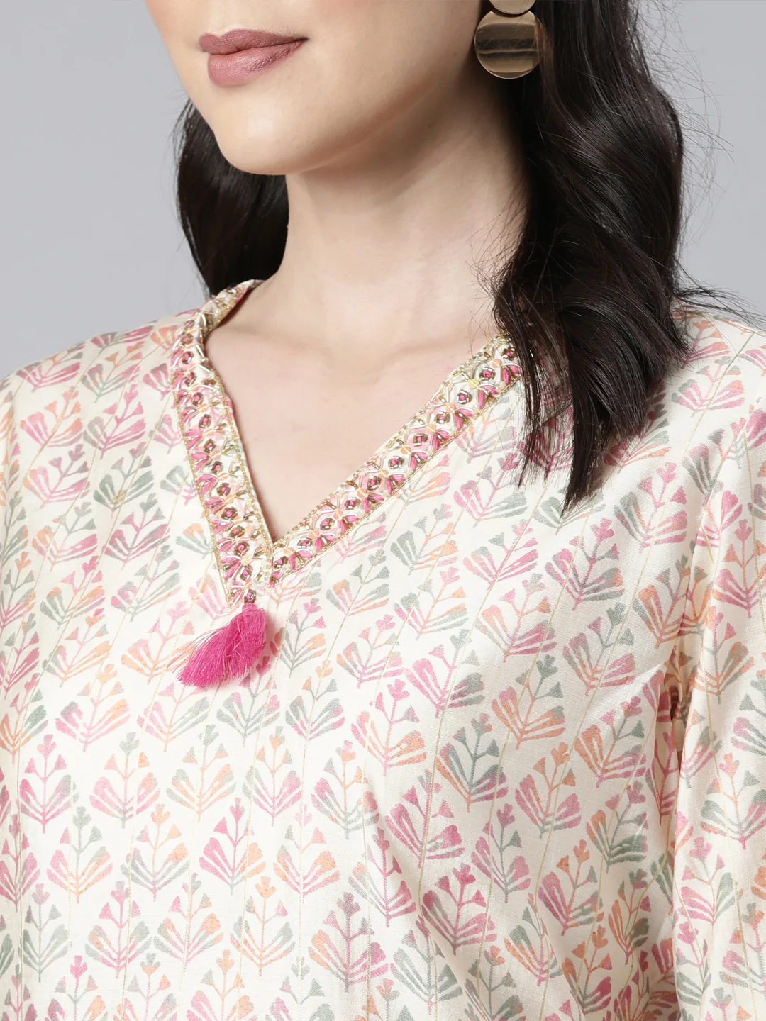 Neerus Pink Regular Straight Floral Kurta And Trousers With Dupatta - Image 4