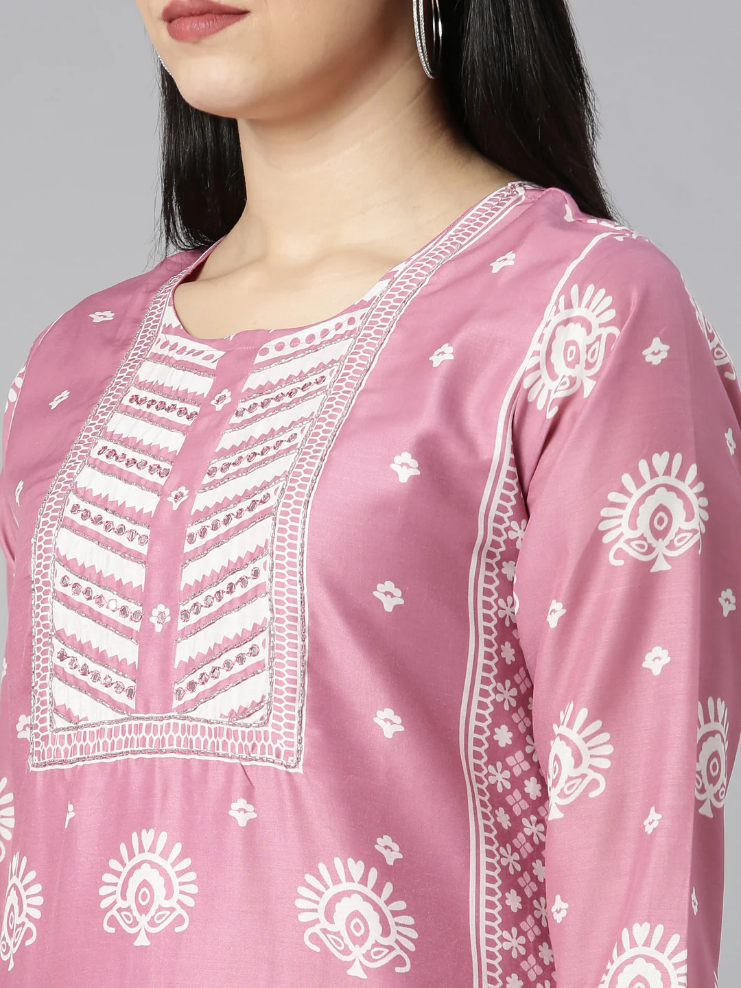 Neerus Pink Regular Straight Floral Kurta And Trousers With Dupatta - Image 4