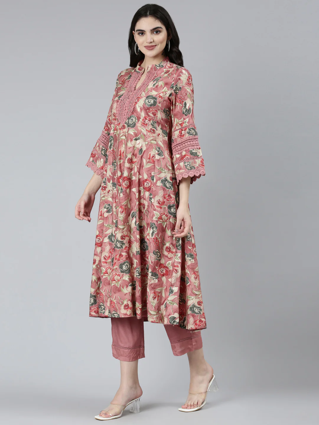 Neerus Pink Regular Straight Floral Kurta Sets And Trousers With Dupatta - Image 2