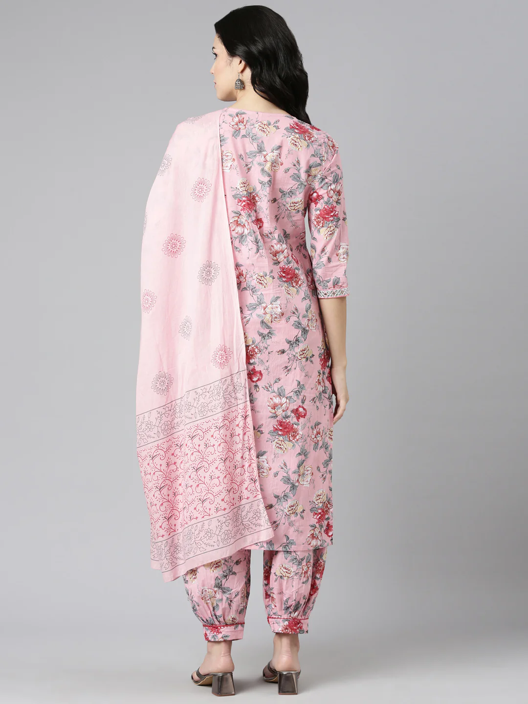 Neerus Pink Regular Straight Printed Kurta And Salwar With Dupatta - Image 3