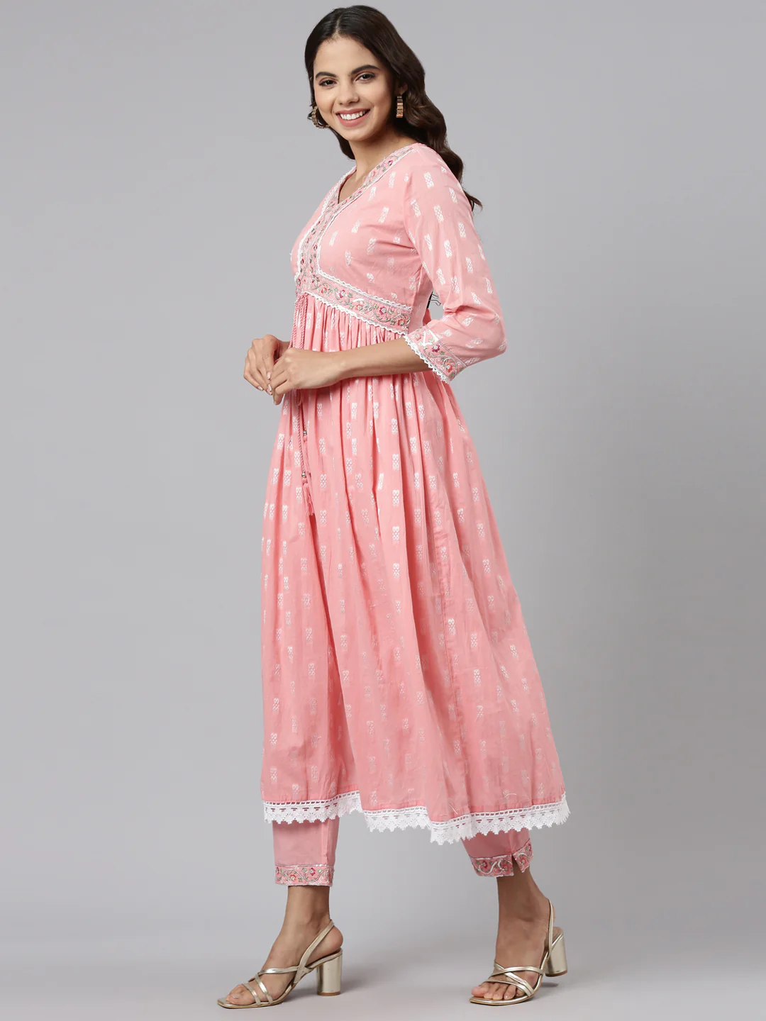 Neerus Pink Regular Straight Printed Kurta And Trousers With Dupatta - Image 2