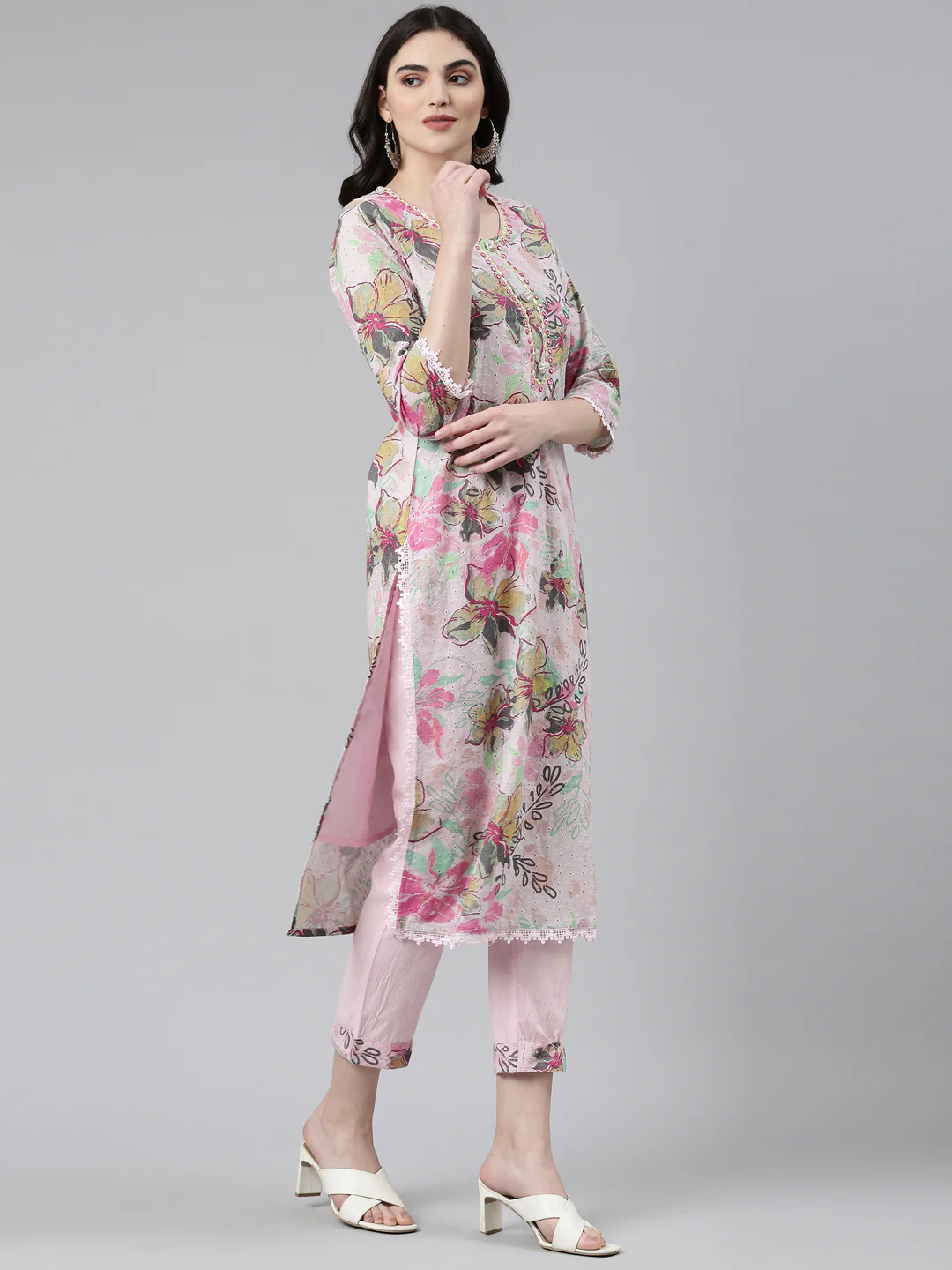 Neerus Pink Regular Straight Printed Kurta And Trousers With Dupatta - Image 2