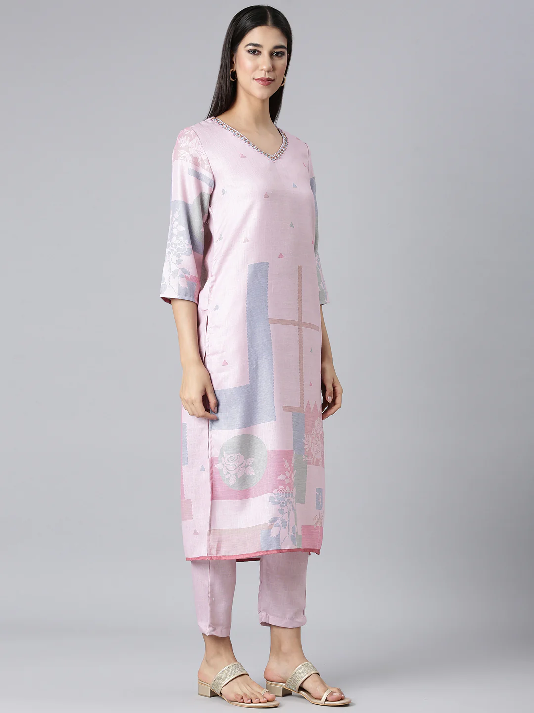Neerus Pink Solid Straight Kurta and Trousers With Dupatta - Image 2