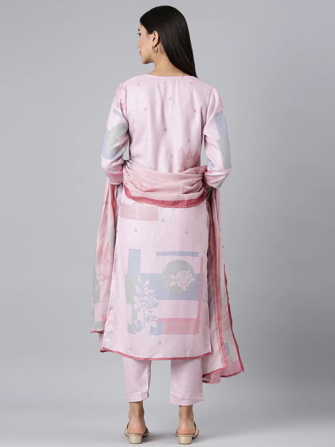 Neerus Pink Solid Straight Kurta and Trousers With Dupatta - Image 3