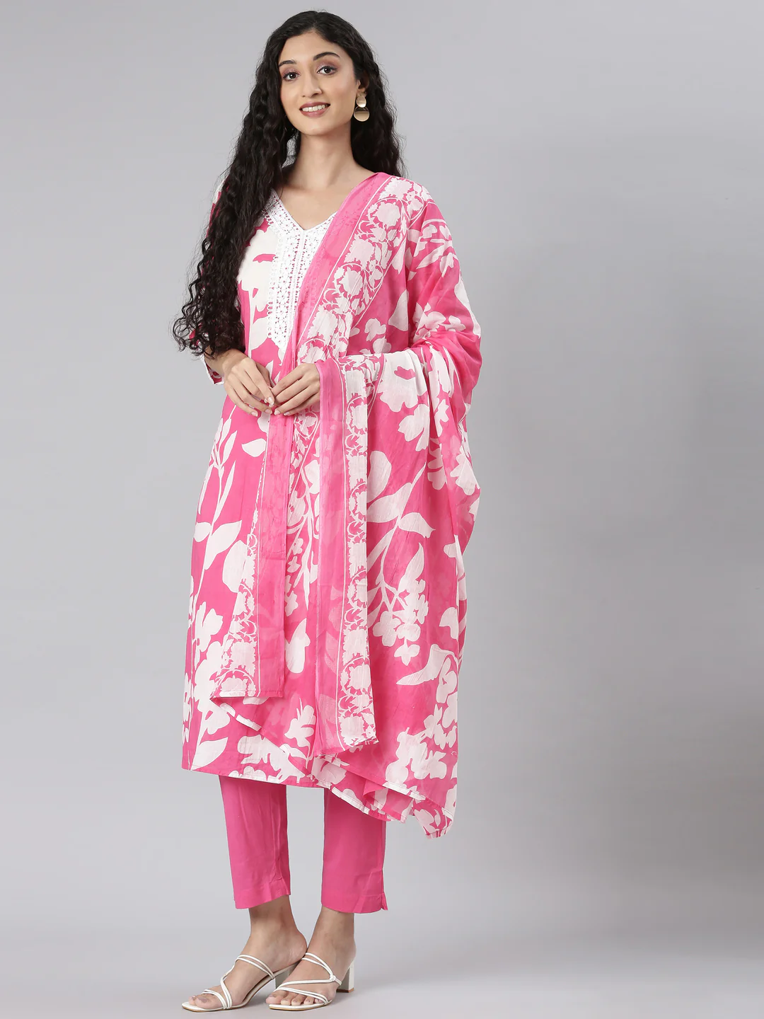 Neerus Pink Straight Casual Floral Kurta and Trouser with Dupatta - Image 6