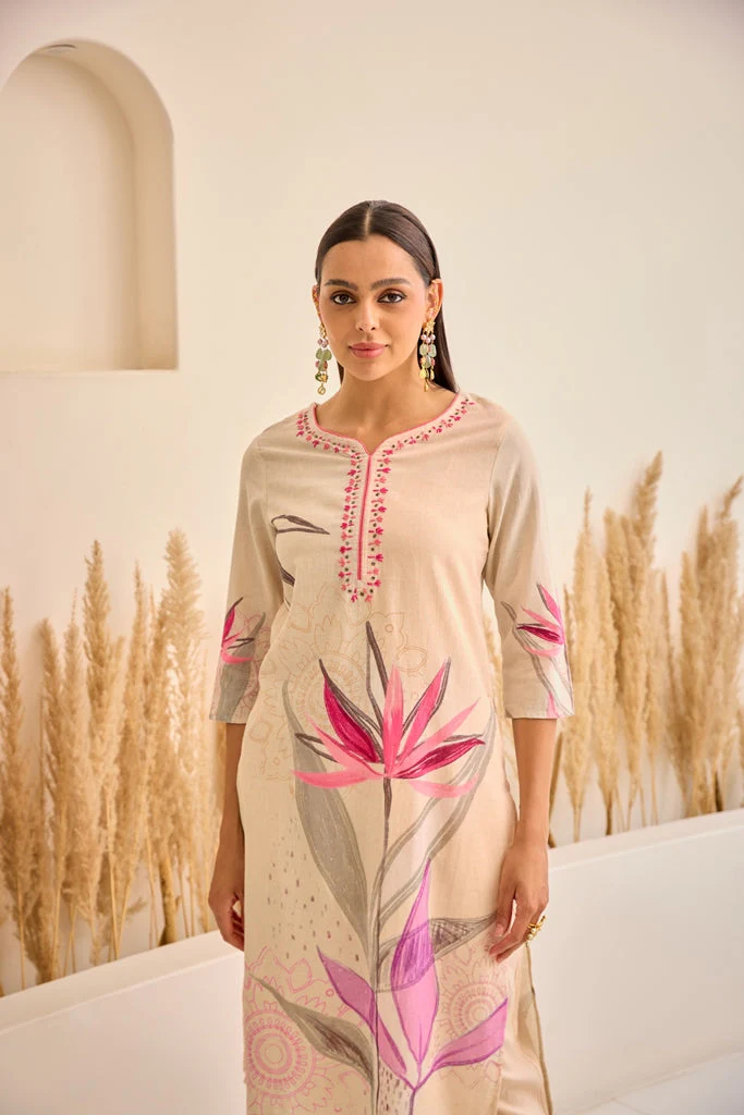Neerus Pink Straight Floral Kurta And Trousers With Dupatta - Image 5