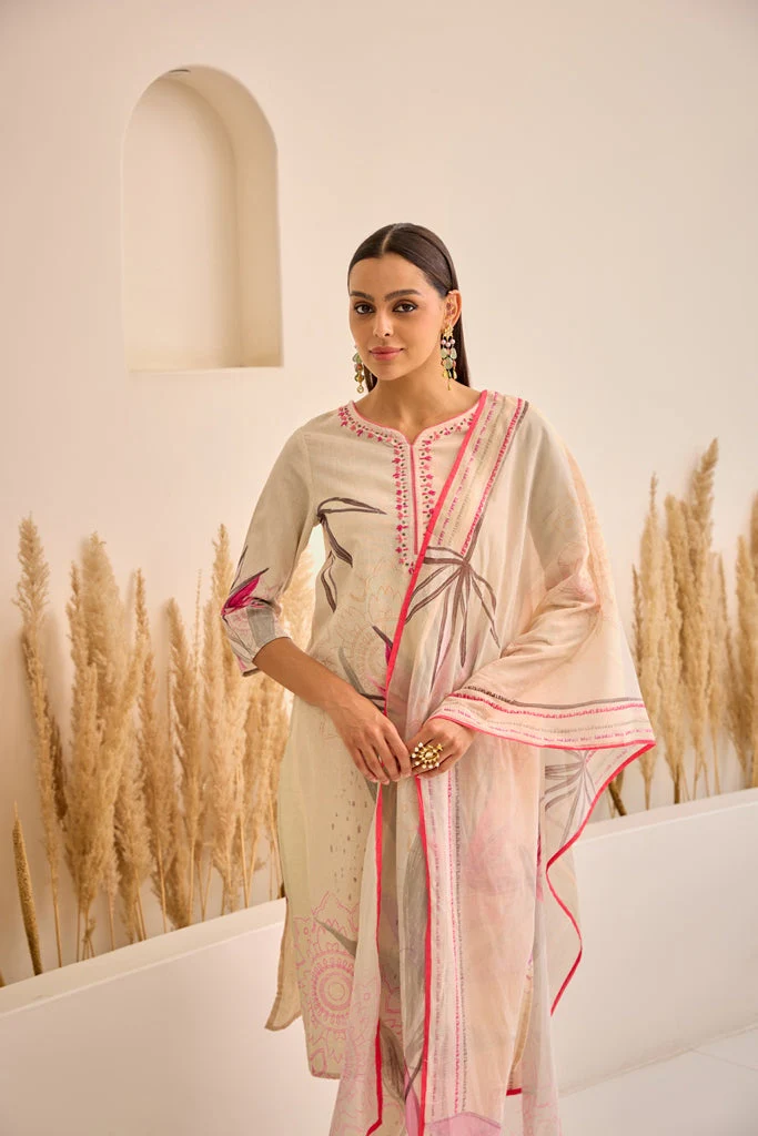 Neerus Pink Straight Floral Kurta And Trousers With Dupatta - Image 6