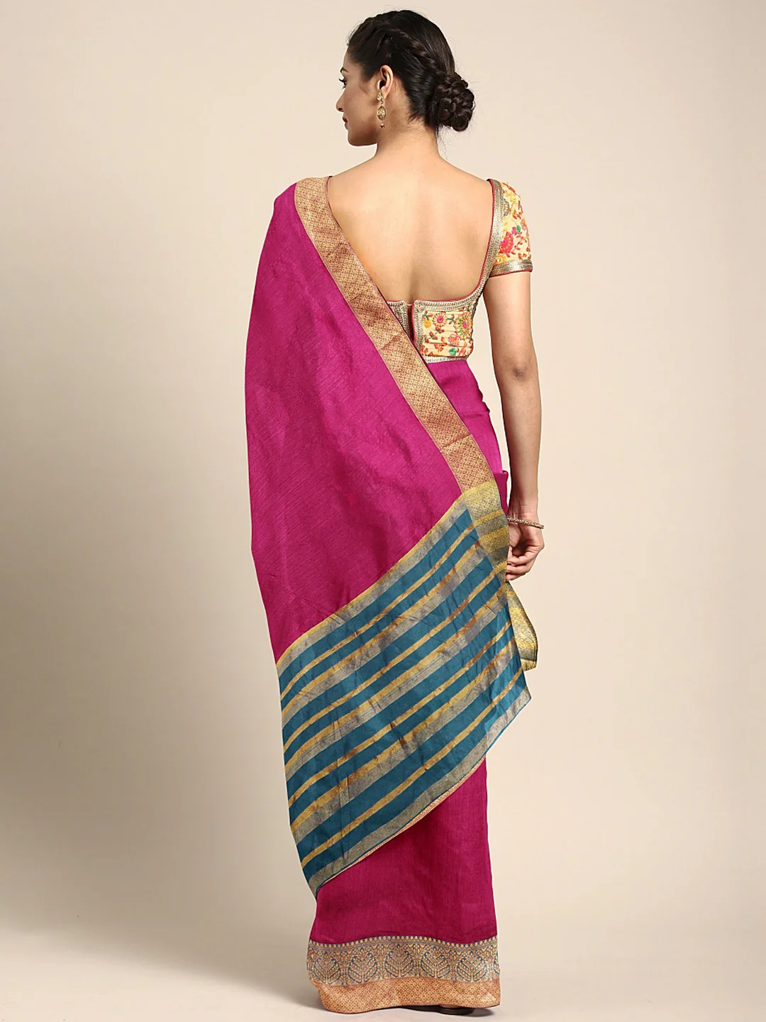 Neerus Pink Textured Saree With Blouse - Image 2
